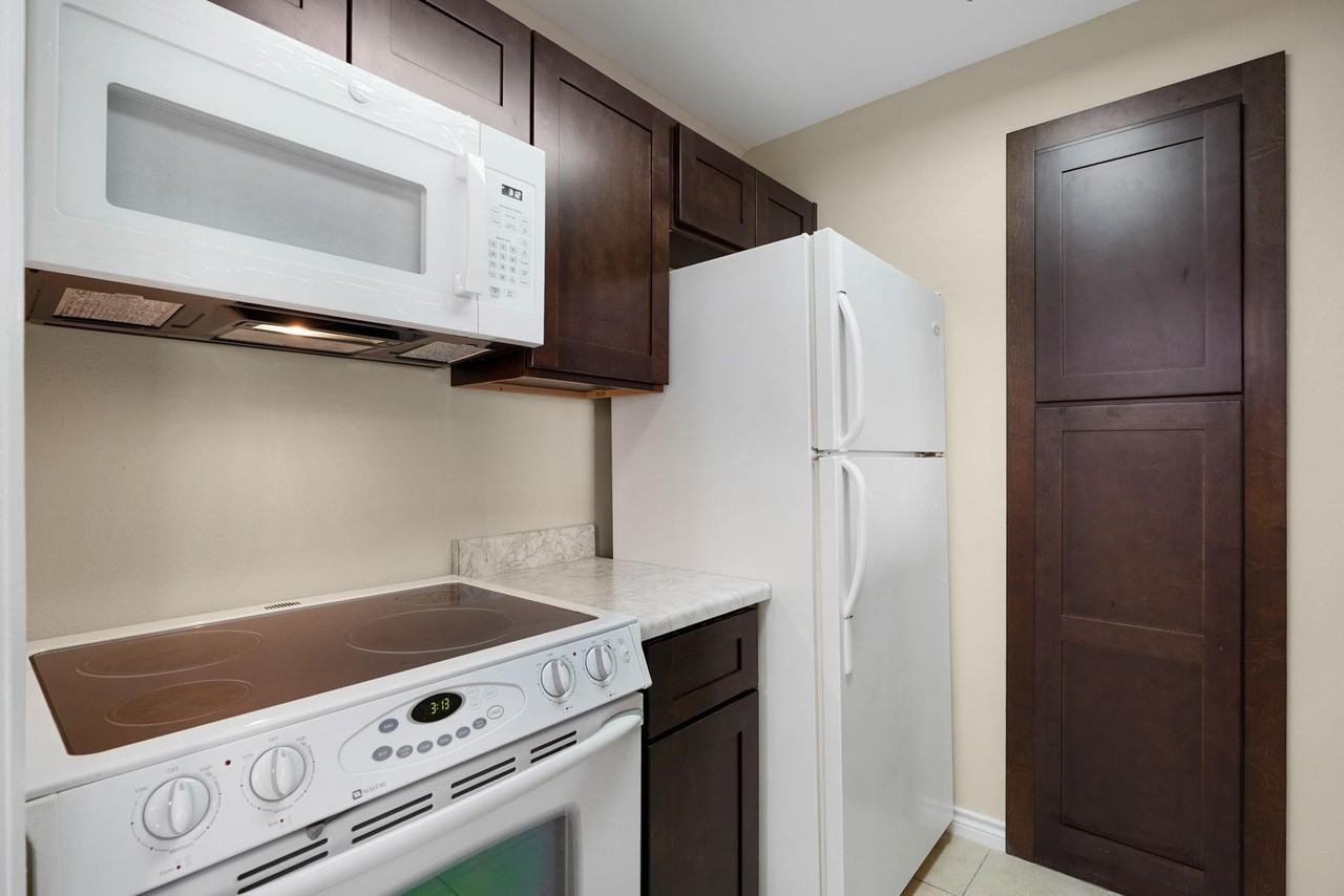 3500 Tangle Brush Dr ##150 - Photo 6 of 23