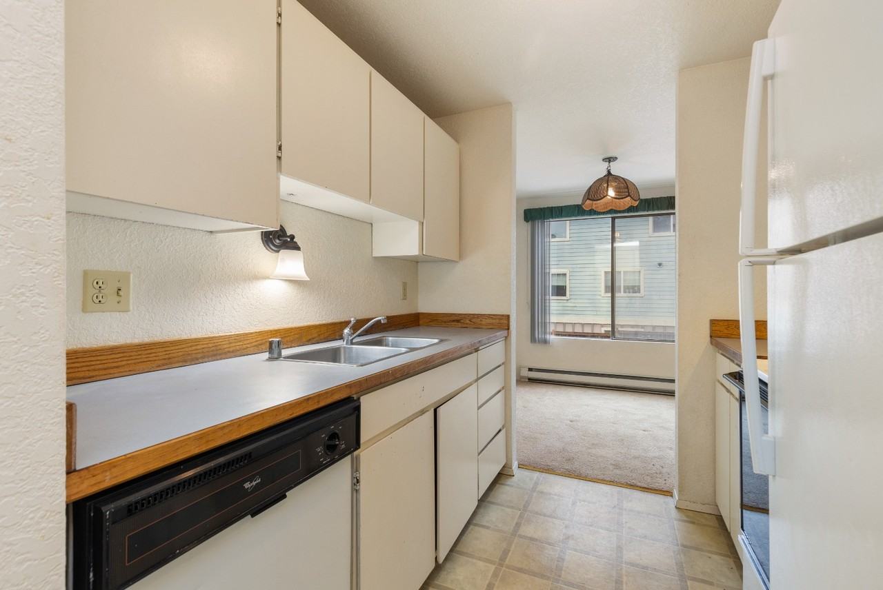 14505 32nd Ave Ne #2 - Photo 6 of 25