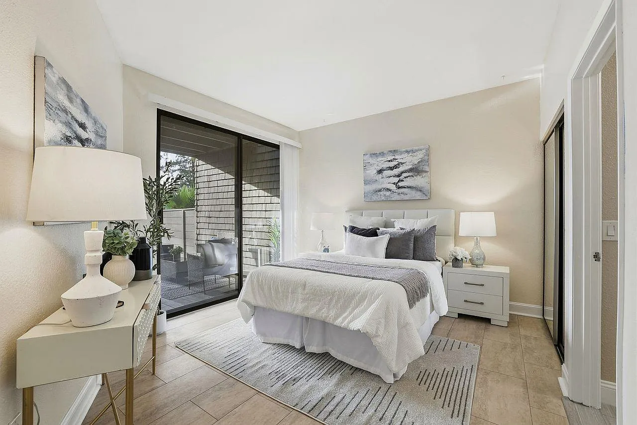 1005 Foxchase Dr - Photo 6 of 10