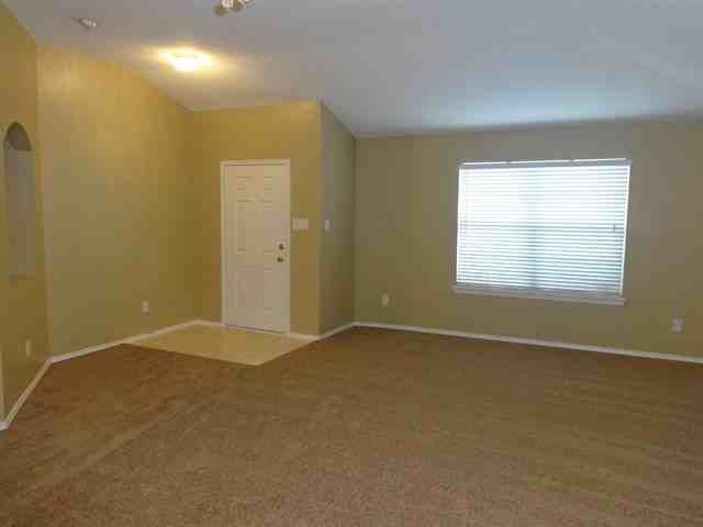 4832 Madyson Ridge Dr - Photo 3 of 13