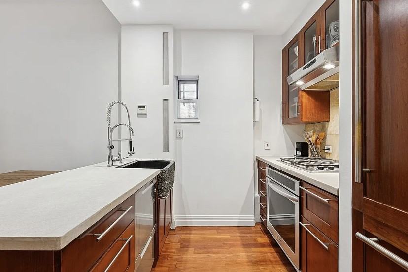 530 E 84th St #1J - Photo 2 of 8