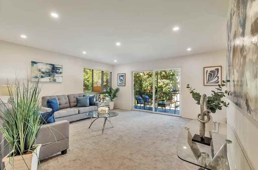 817 N Humboldt St #202 - Photo 2 of 12