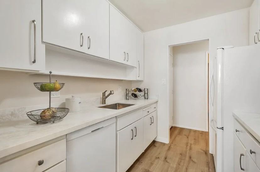 817 N Humboldt St #202 - Photo 7 of 12