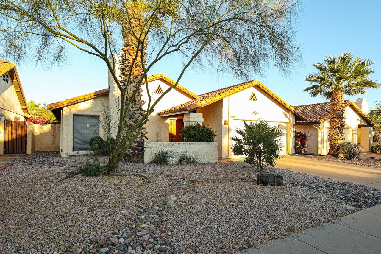 1817 N Palm Dr - Photo 2 of 35