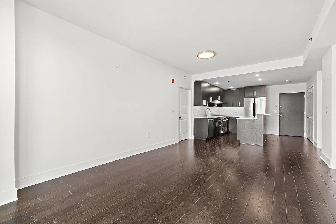 1100 Maxwell Ln #531 - Photo 4 of 16