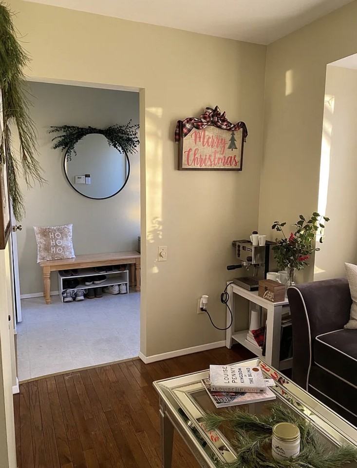 319 Carver Dr - Photo 2 of 10