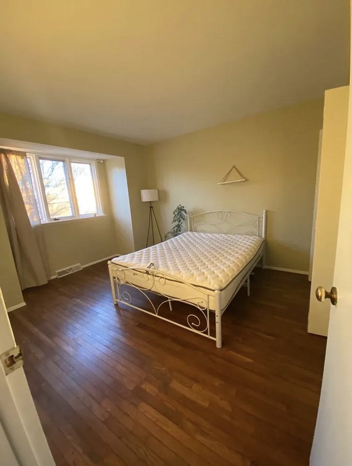 319 Carver Dr - Photo 6 of 10