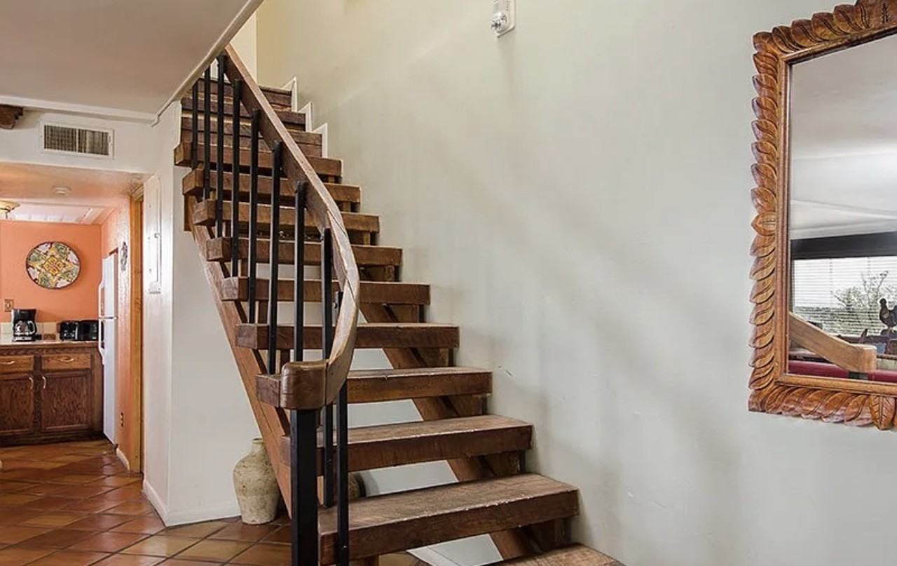 320 Artist Rd - Photo 2 of 10