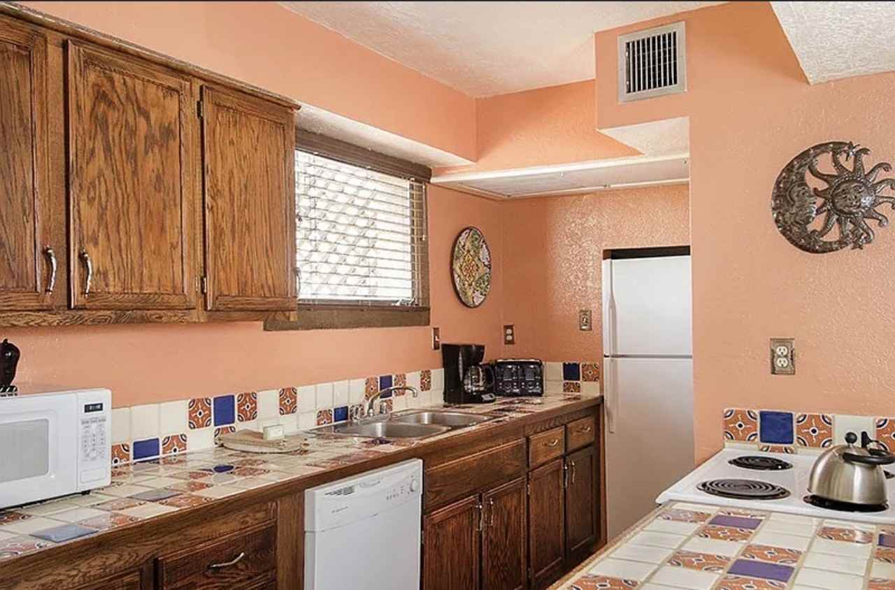 320 Artist Rd - Photo 3 of 10