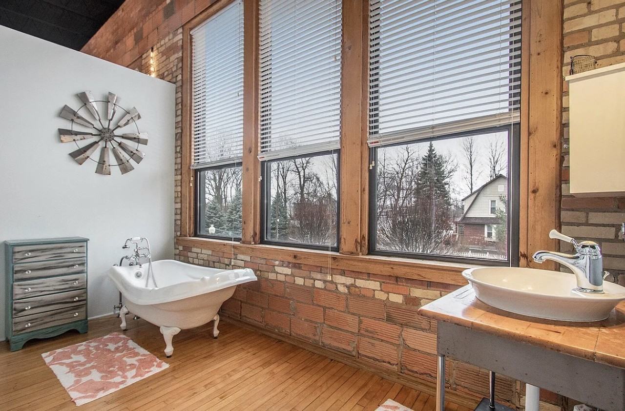 500 Erie St - Photo 2 of 10