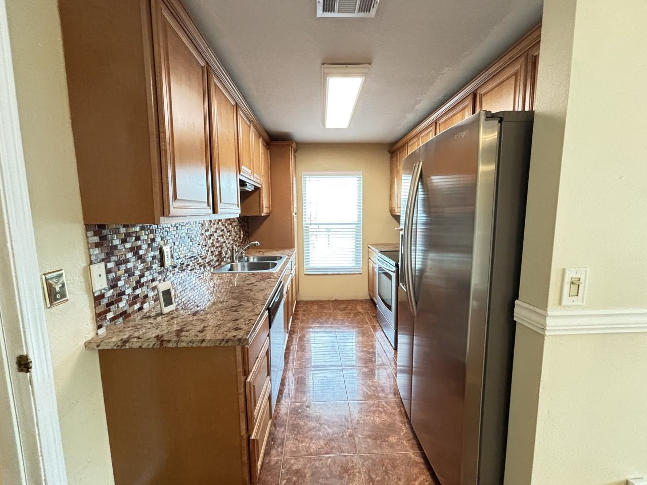 2615 E 10th Ave - Photo 6 of 26