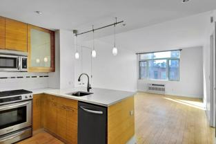 251 7th St #3H - Photo 1 of 1