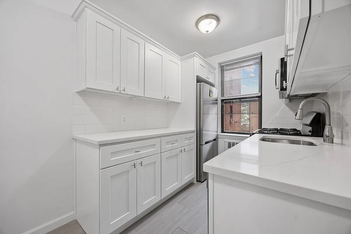 302 96th St #2W - Photo 4 of 16