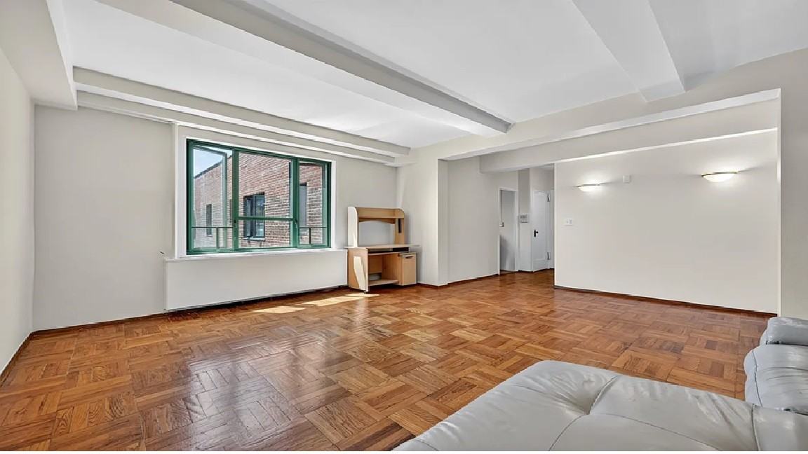 1555 Unionport Rd #7B - Photo 4 of 15