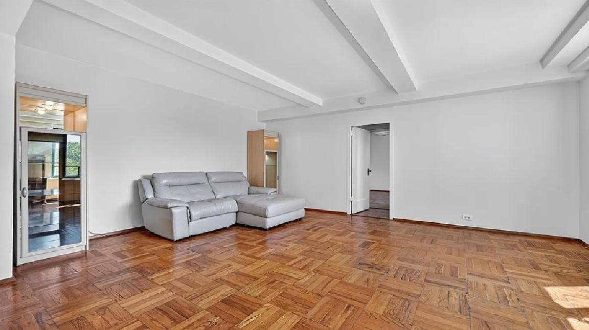 1555 Unionport Rd #7B - Photo 5 of 15