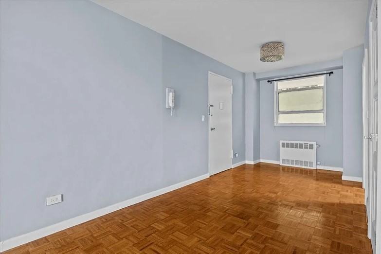 2575 Palisade Ave #2J - Photo 6 of 10