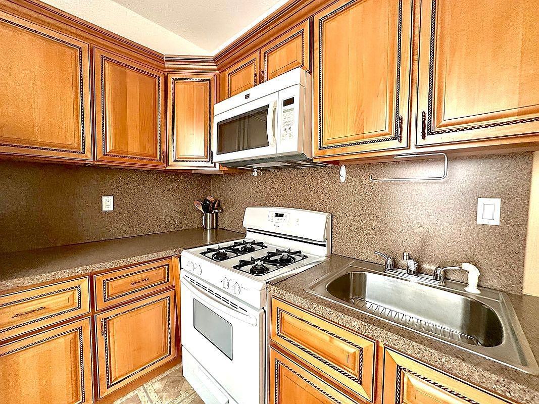 2950 Ocean Ave #C11 - Photo 6 of 14