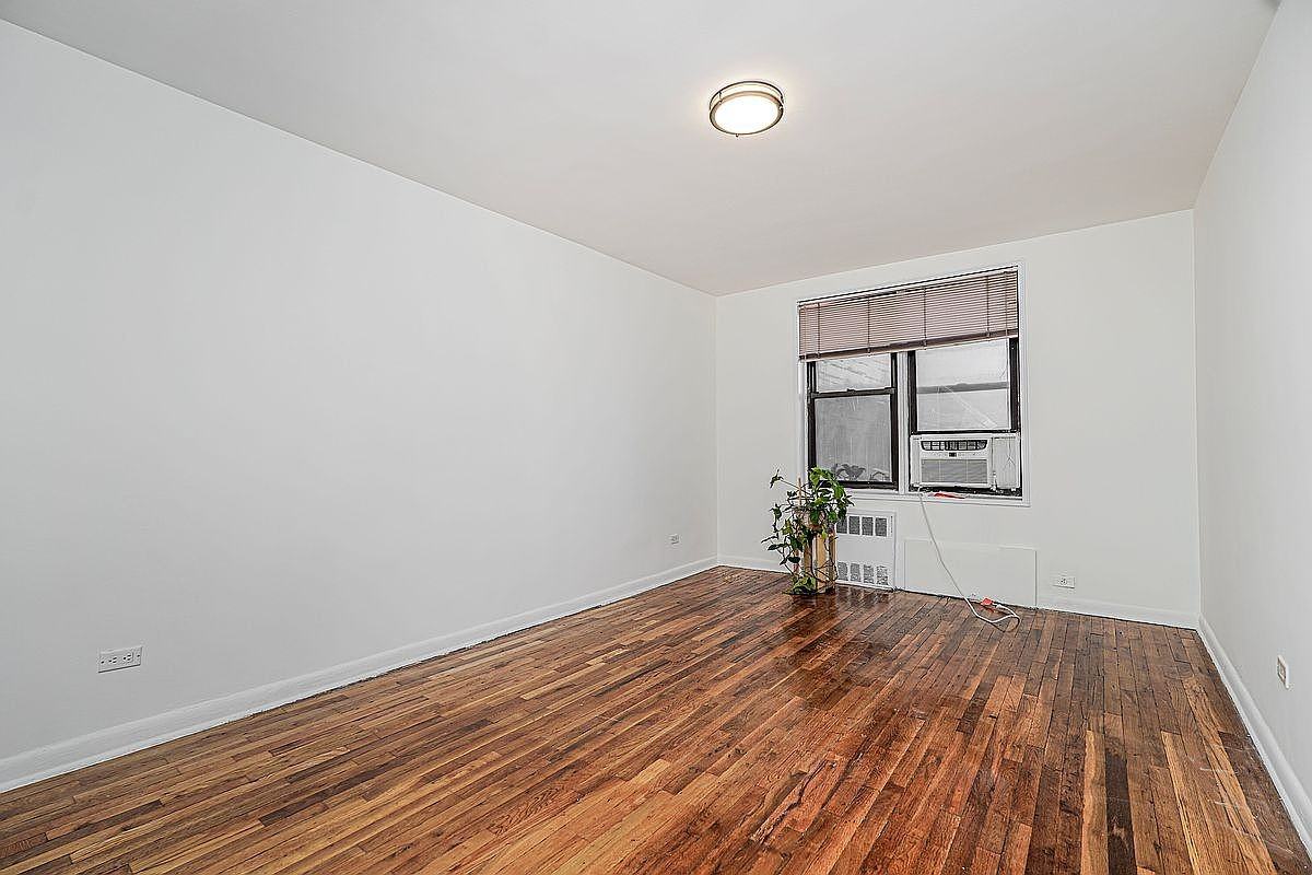 3101 Ocean Pkwy #3H - Photo 3 of 21