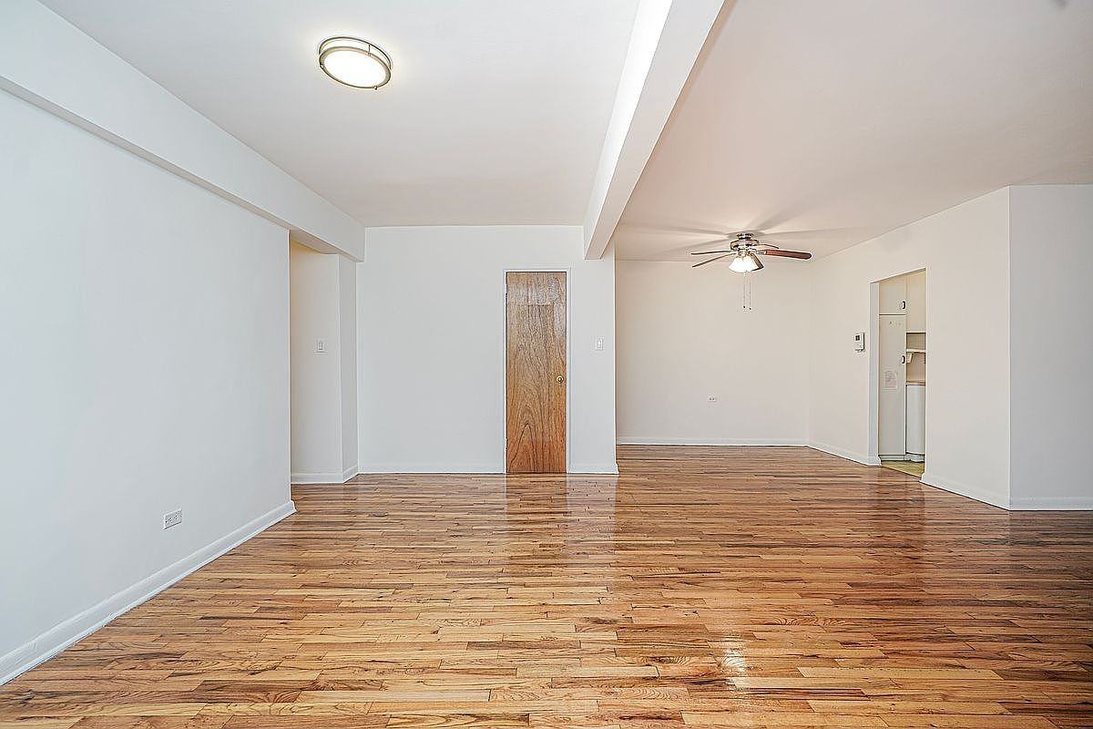 3101 Ocean Pkwy #3H - Photo 5 of 21
