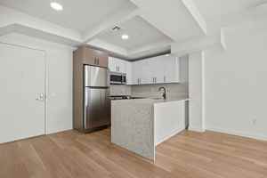 featured image of 3112 Emmons Ave #103