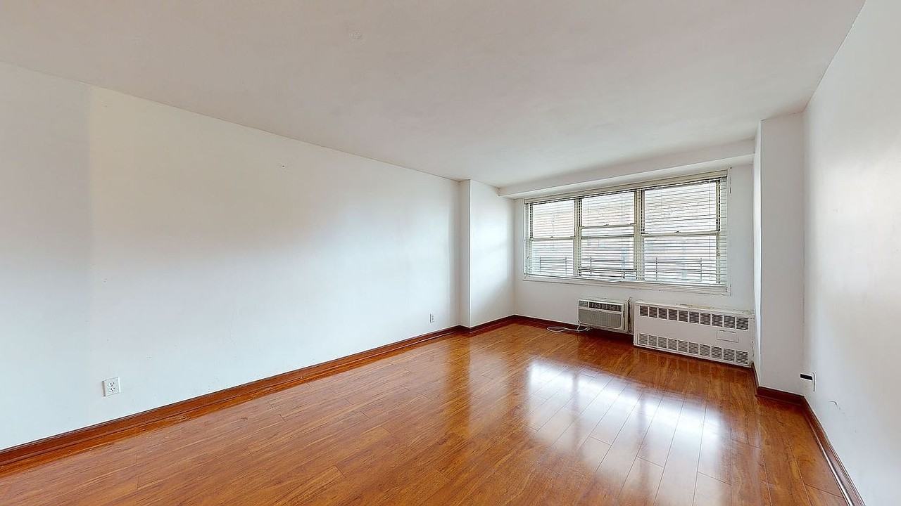 3131 Brighton 13th St #2E - Photo 5 of 14