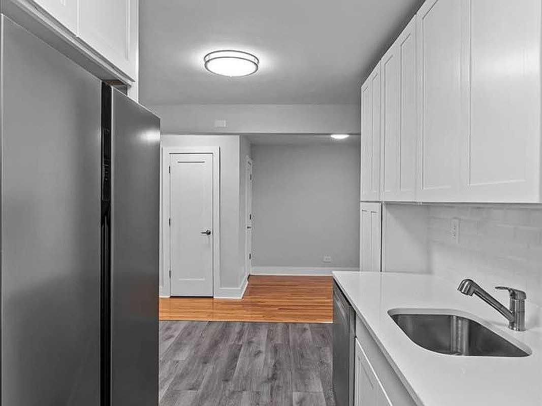 3260 Netherland Ave #4J - Photo 2 of 11