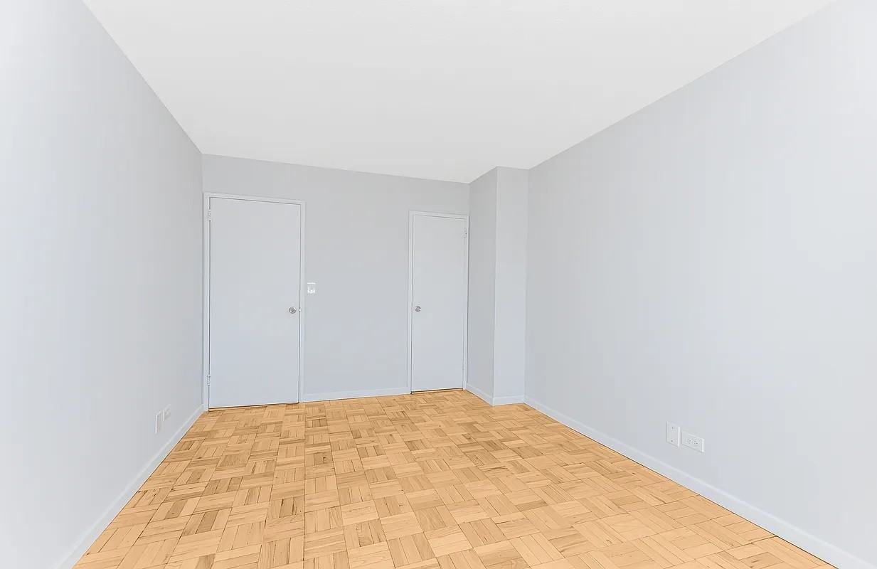 3333 Henry Hudson Pkwy #8C - Photo 3 of 6