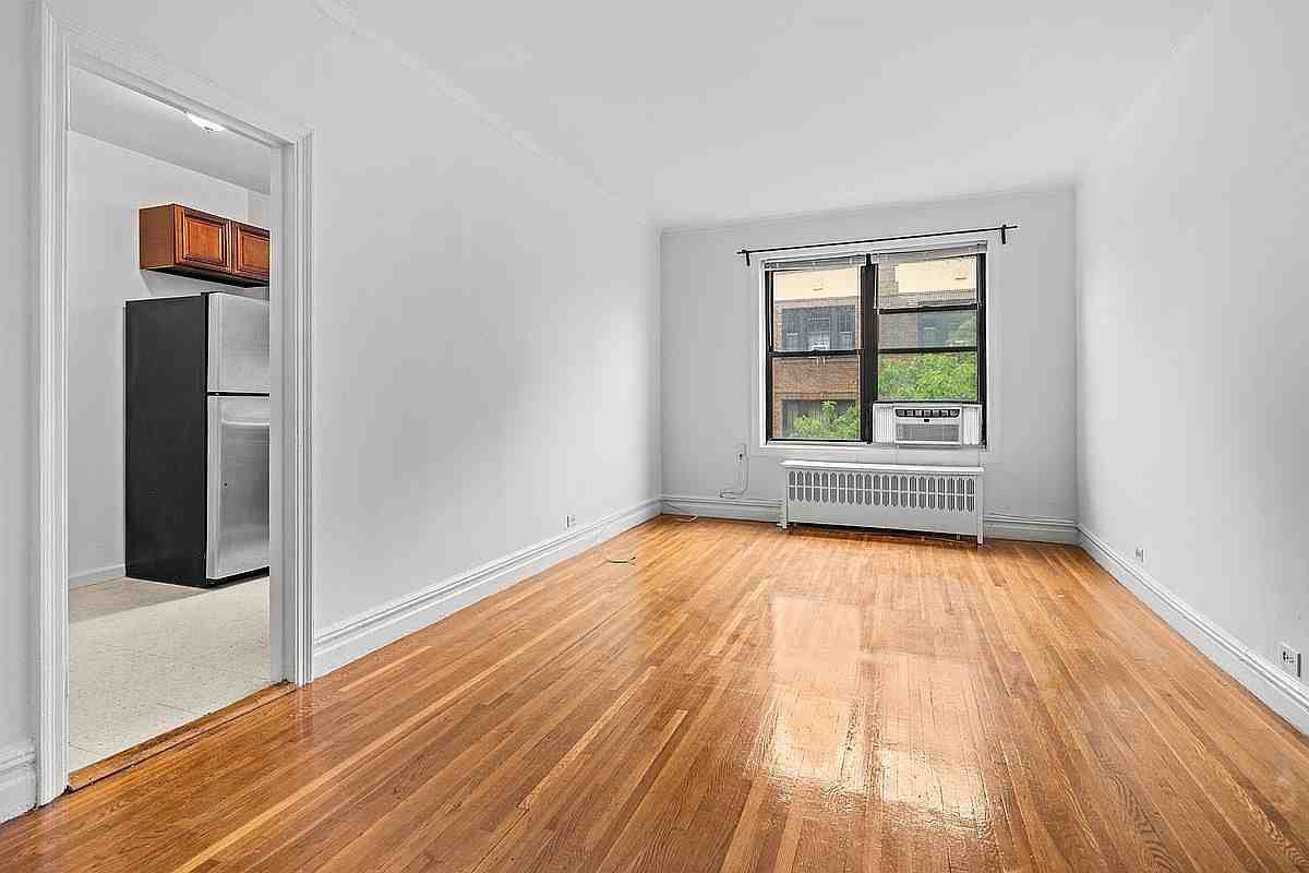 3656 Johnson Ave #4G - Photo 5 of 9