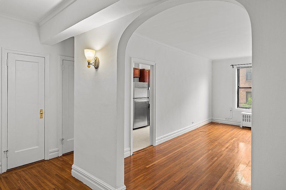 3656 Johnson Ave #4G - Photo 6 of 9