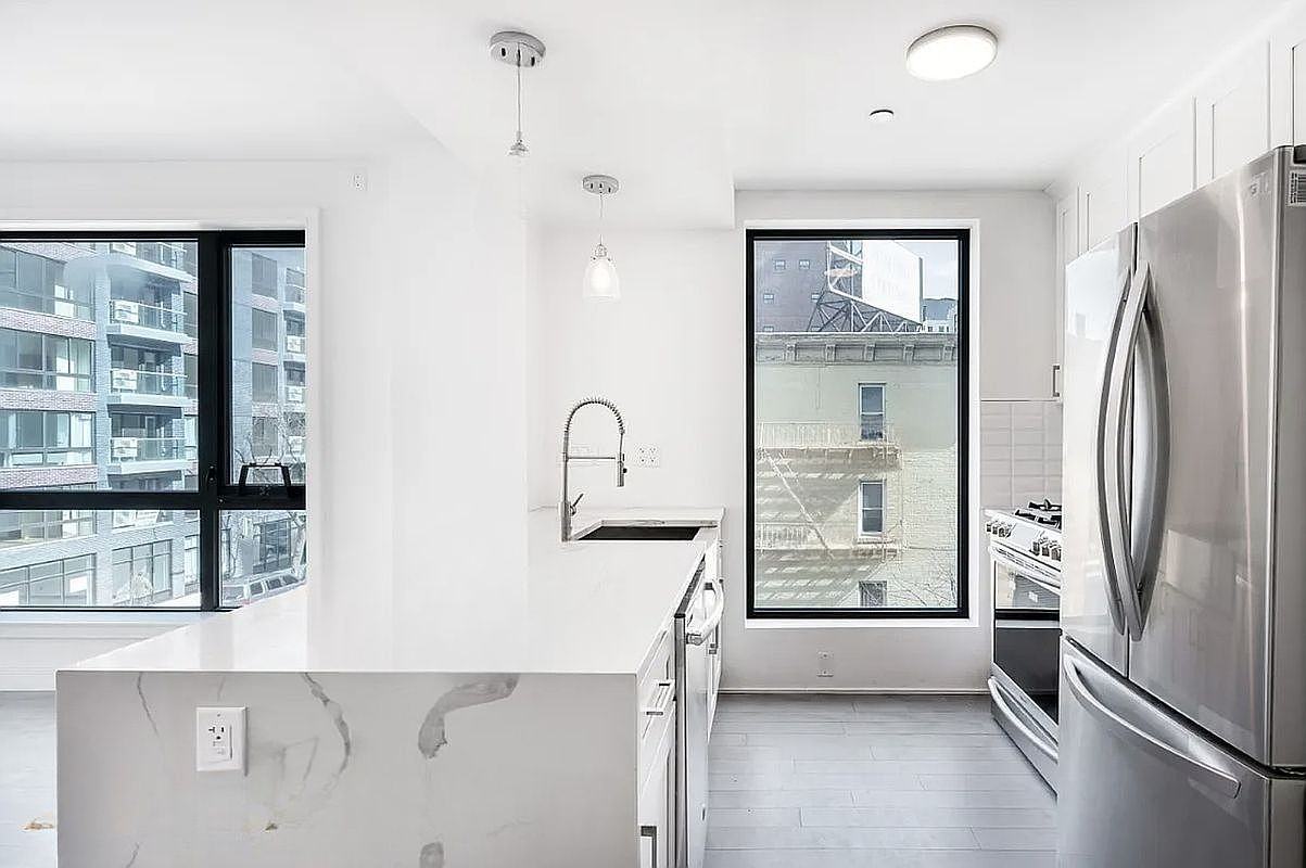 4104 27th St #7B - Photo 2 of 8