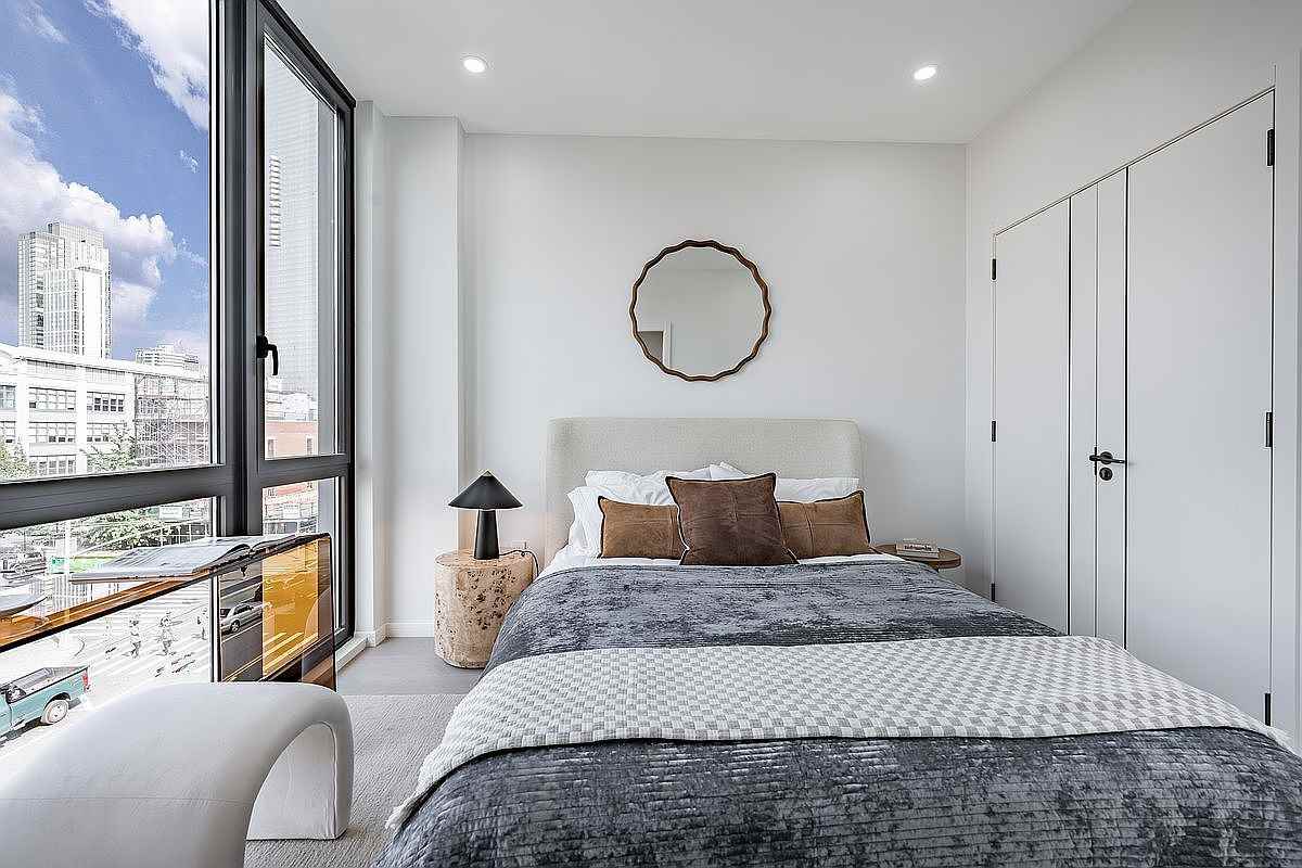 1152 44th Dr #2D - Photo 4 of 8