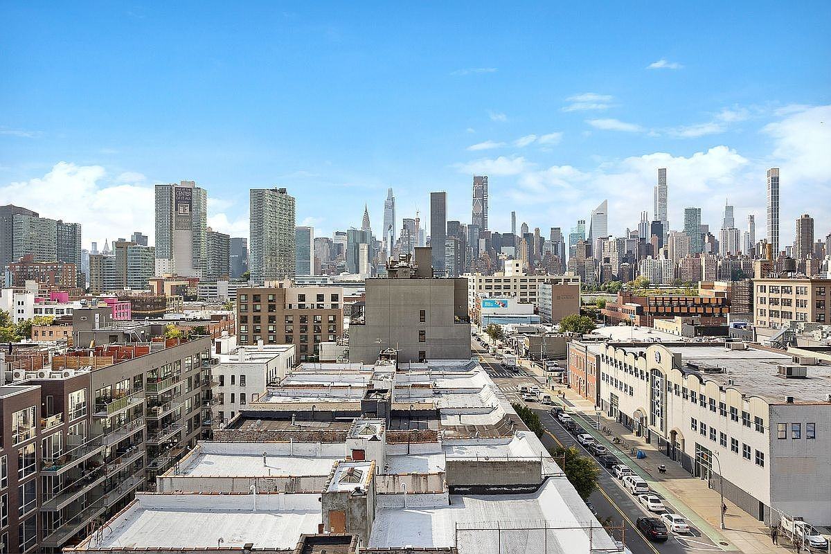 1152 44th Dr #2D - Photo 7 of 8