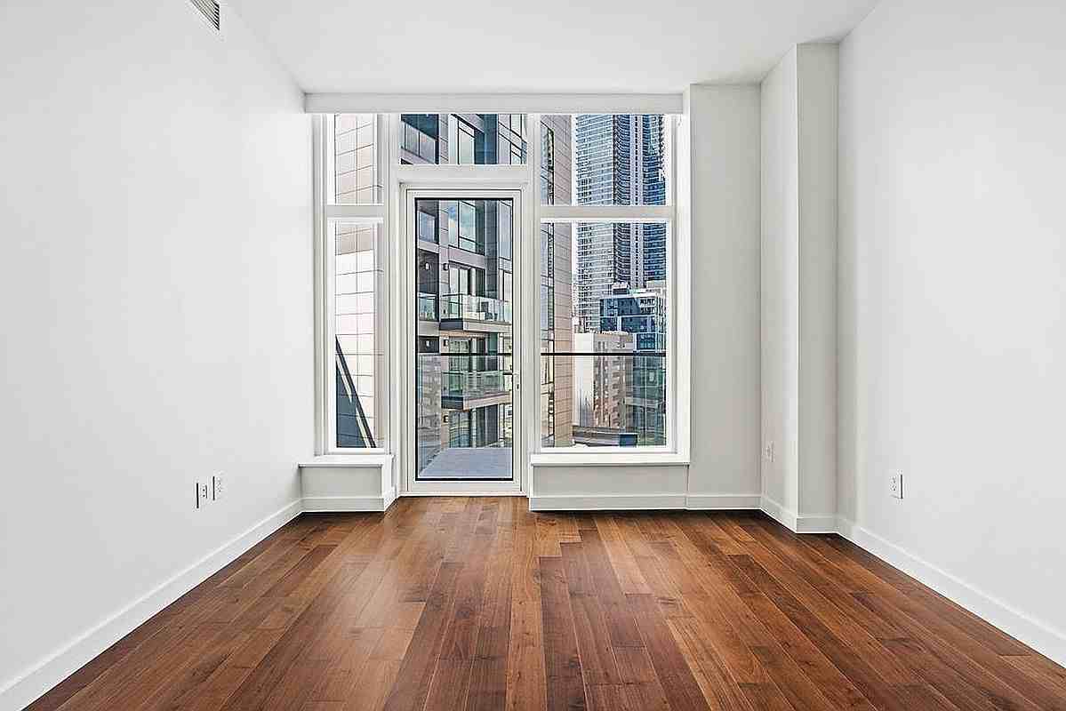 2720 42nd Rd #8J - Photo 2 of 7