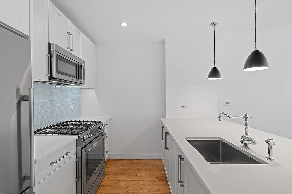 2721 44th Dr #2003 - Photo 2 of 10