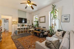 featured image of 35 Crown St #1F