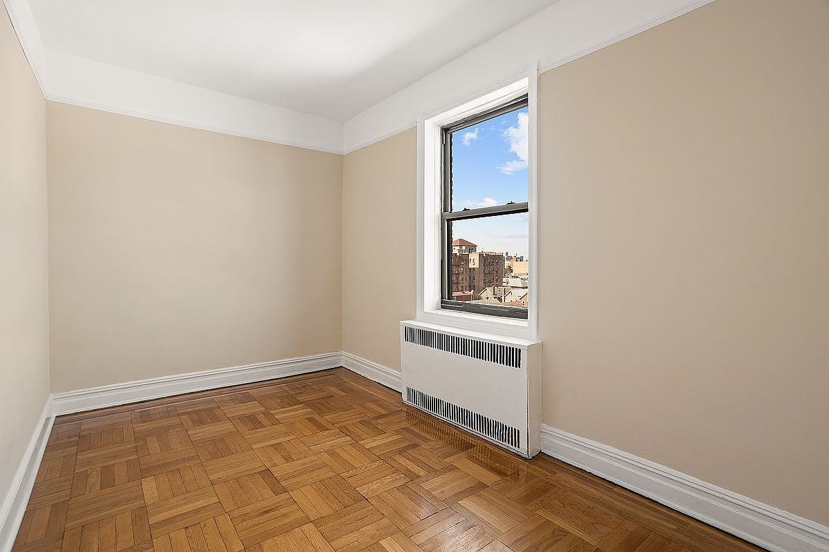 3530 73rd St #6A - Photo 5 of 8