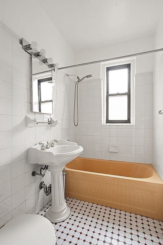 3530 73rd St #6A - Photo 6 of 8