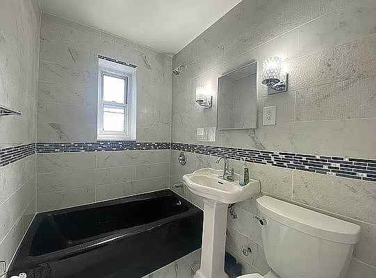 11118 66th Ave #1C - Photo 6 of 14