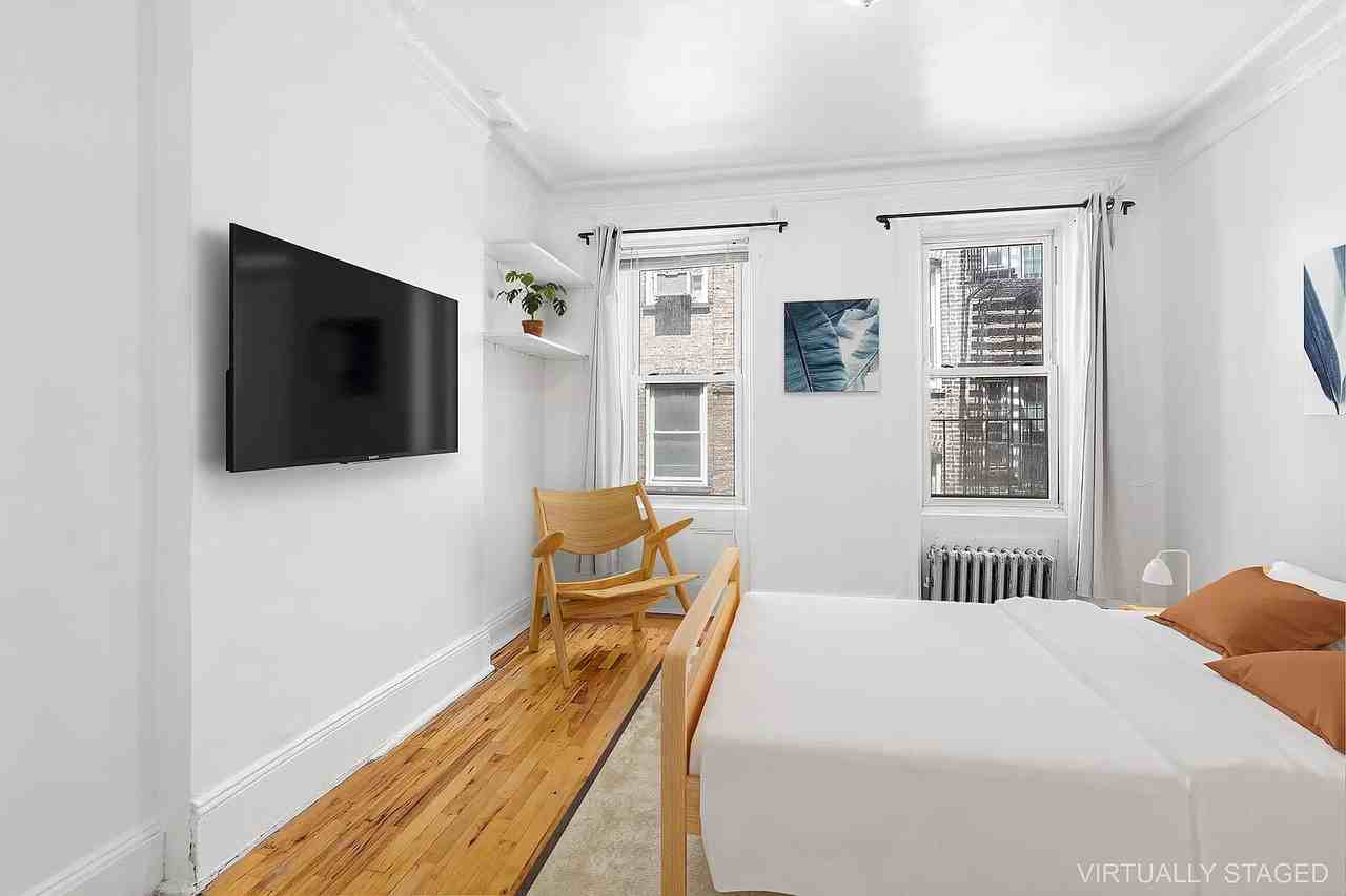 173 Bleecker St #R - Photo 3 of 10