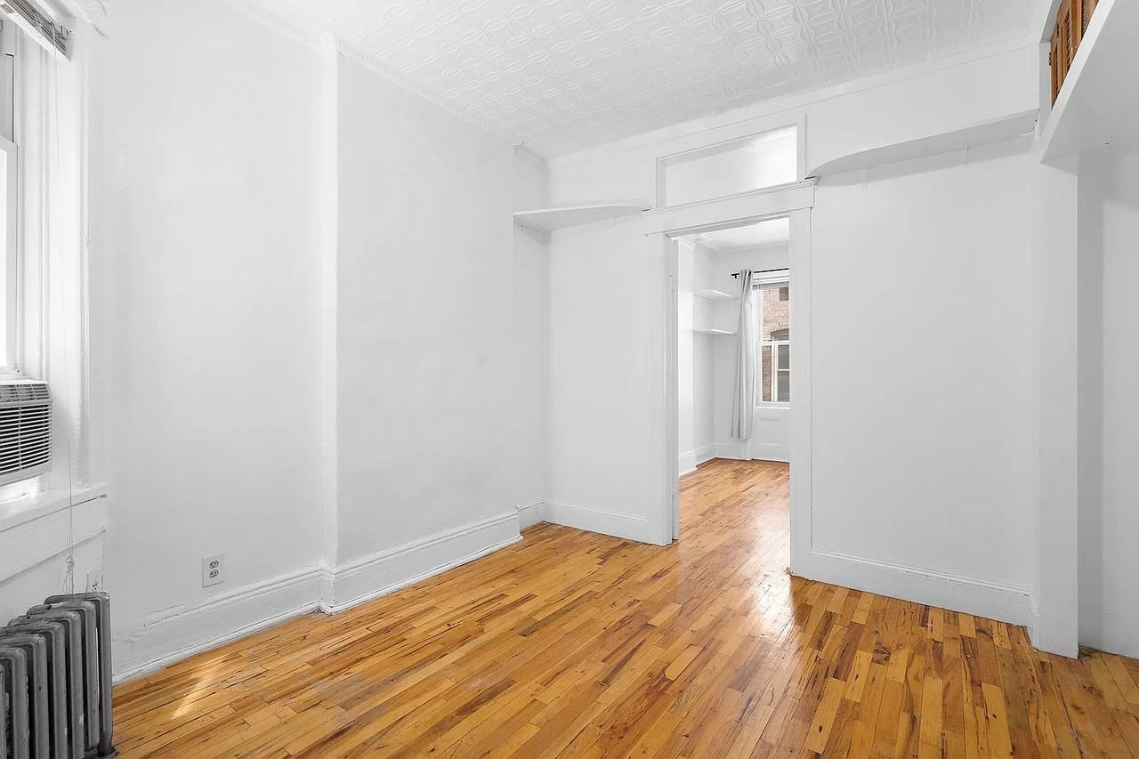 173 Bleecker St #R - Photo 7 of 10