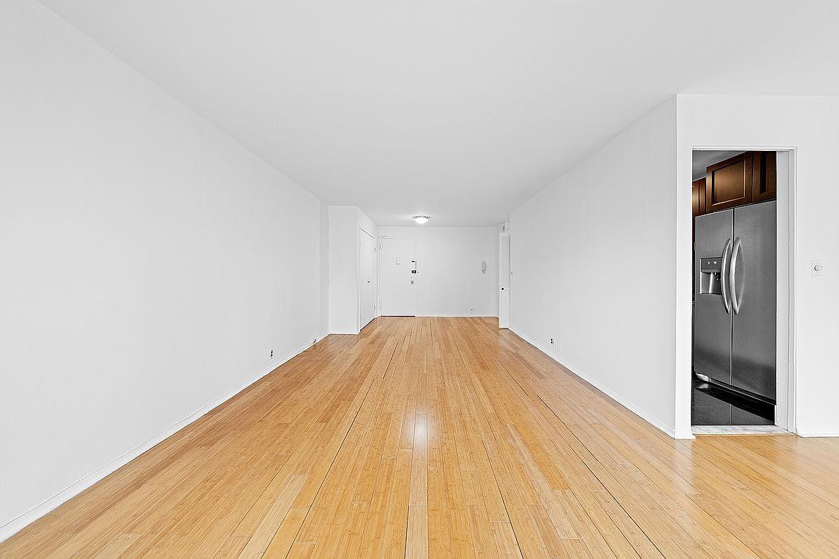 201 E 36th St #14F - Photo 7 of 10