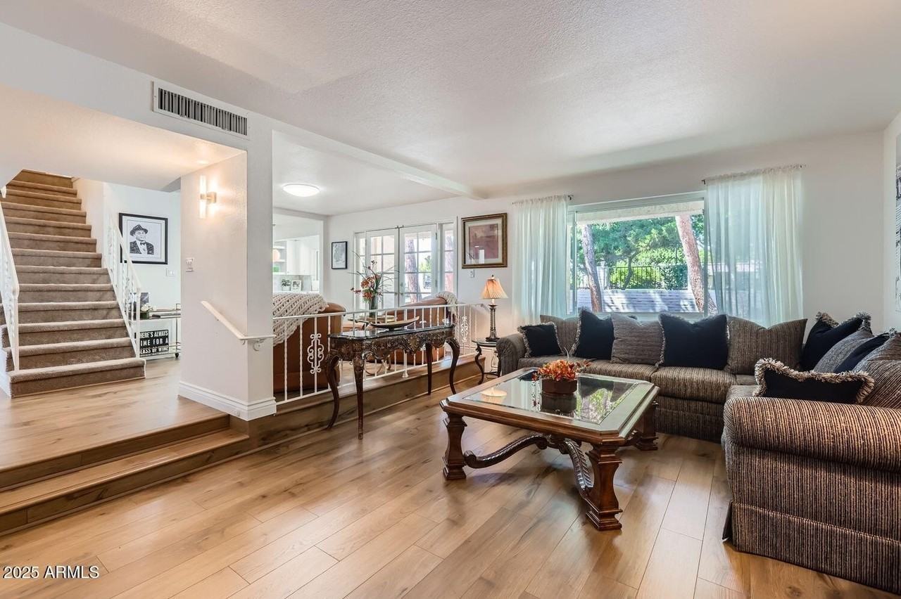 1305 E Steamboat Bend Dr - Photo 6 of 38