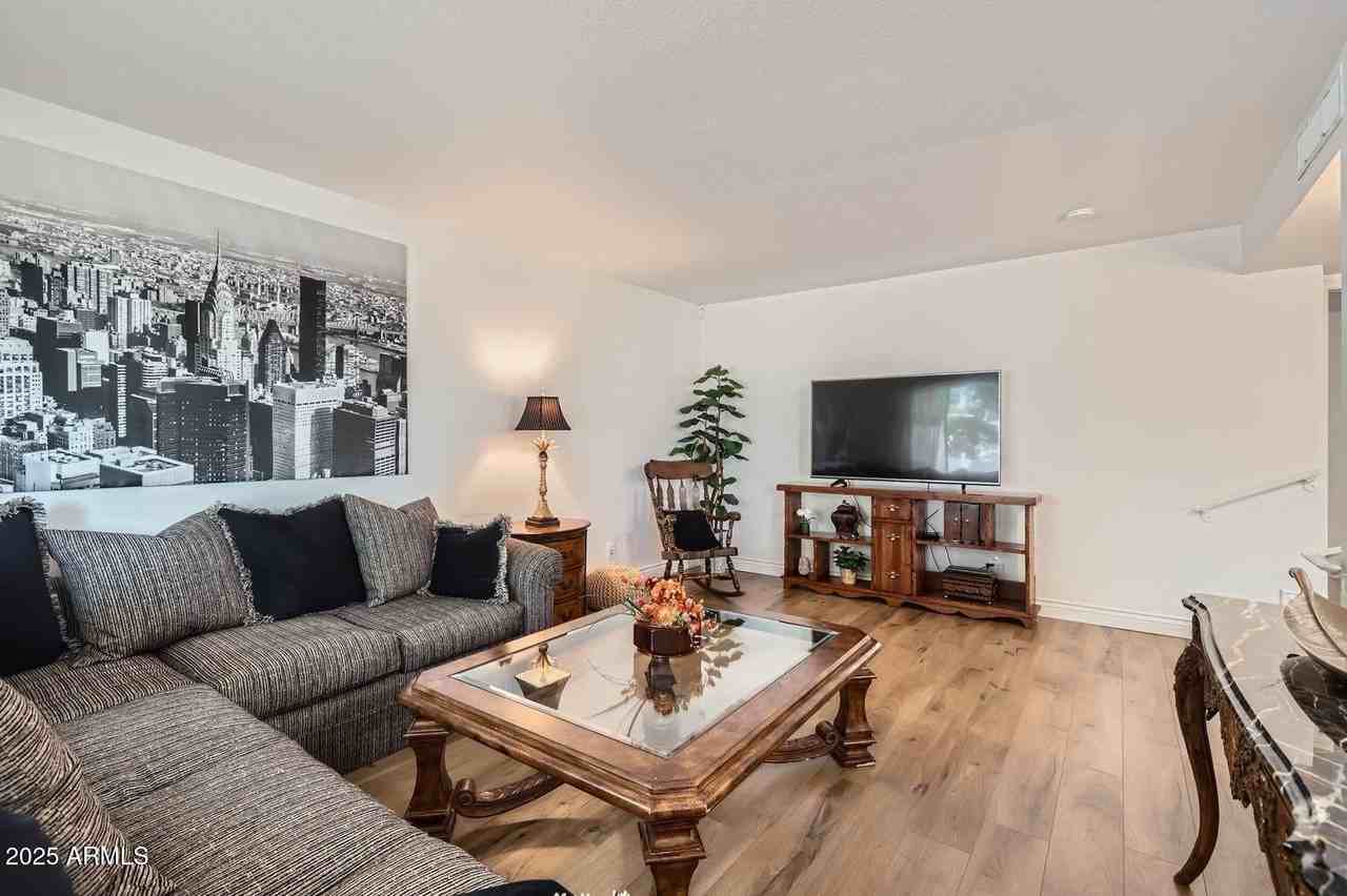 1305 E Steamboat Bend Dr - Photo 7 of 38