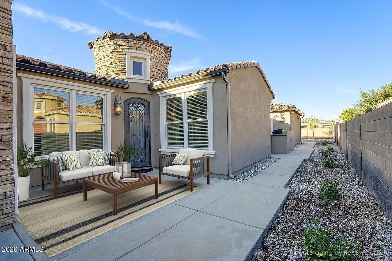 2284 E Desert Broom Pl - Photo 2 of 25