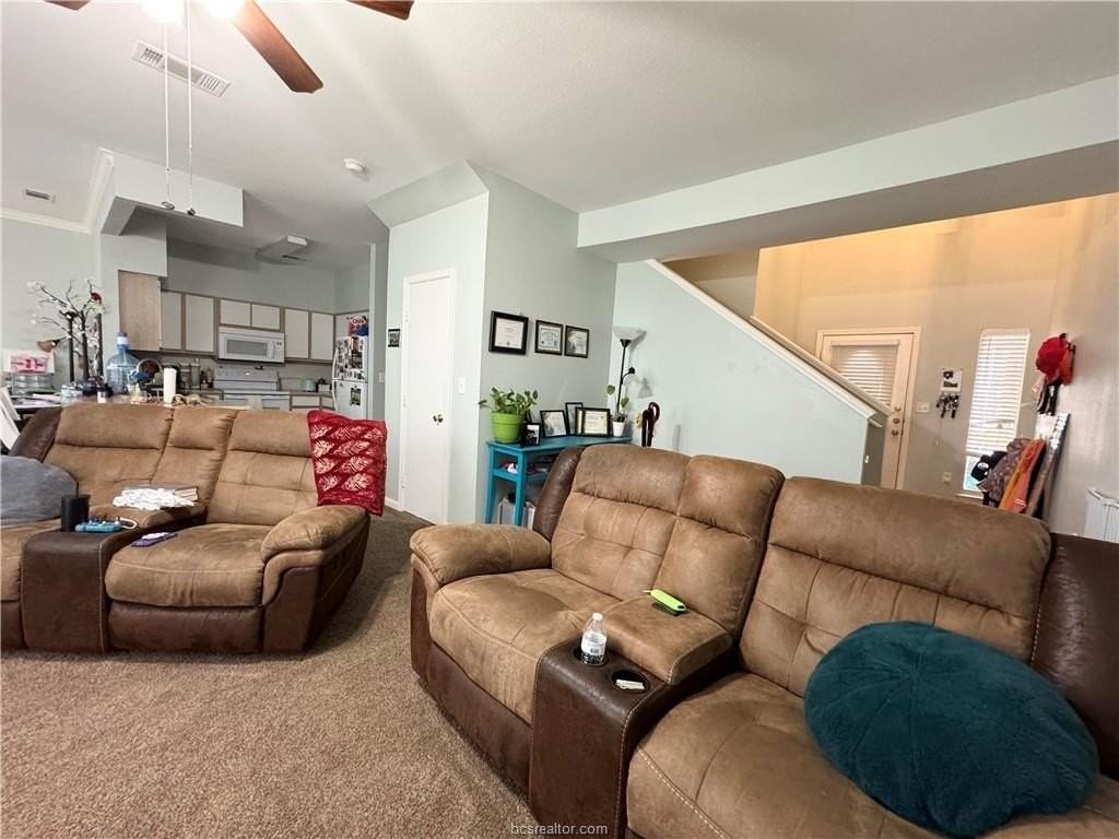 1235 Canyon Creek Cir - Photo 2 of 15