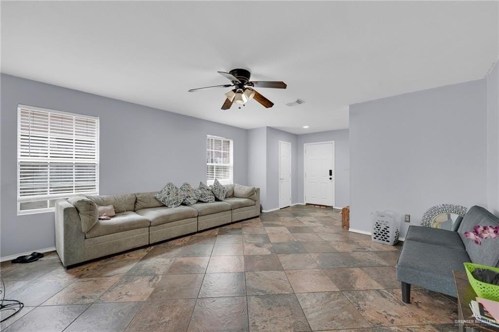 3806 View Point Dr - Photo 3 of 14