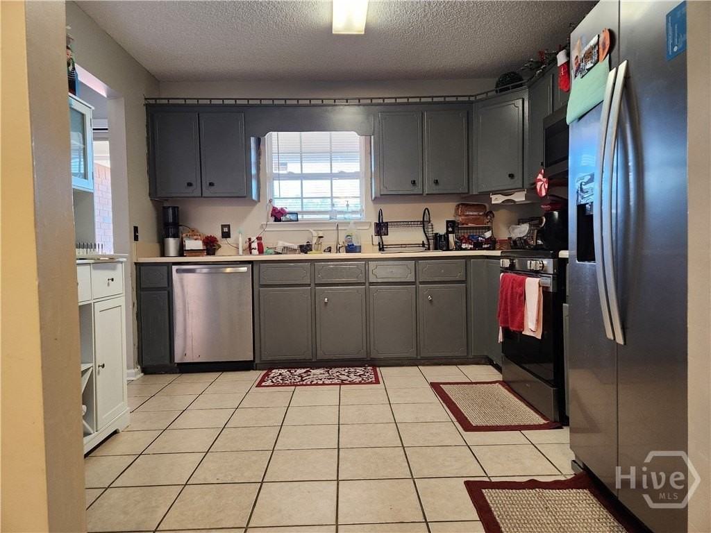 1010 Barley Dr - Photo 2 of 4