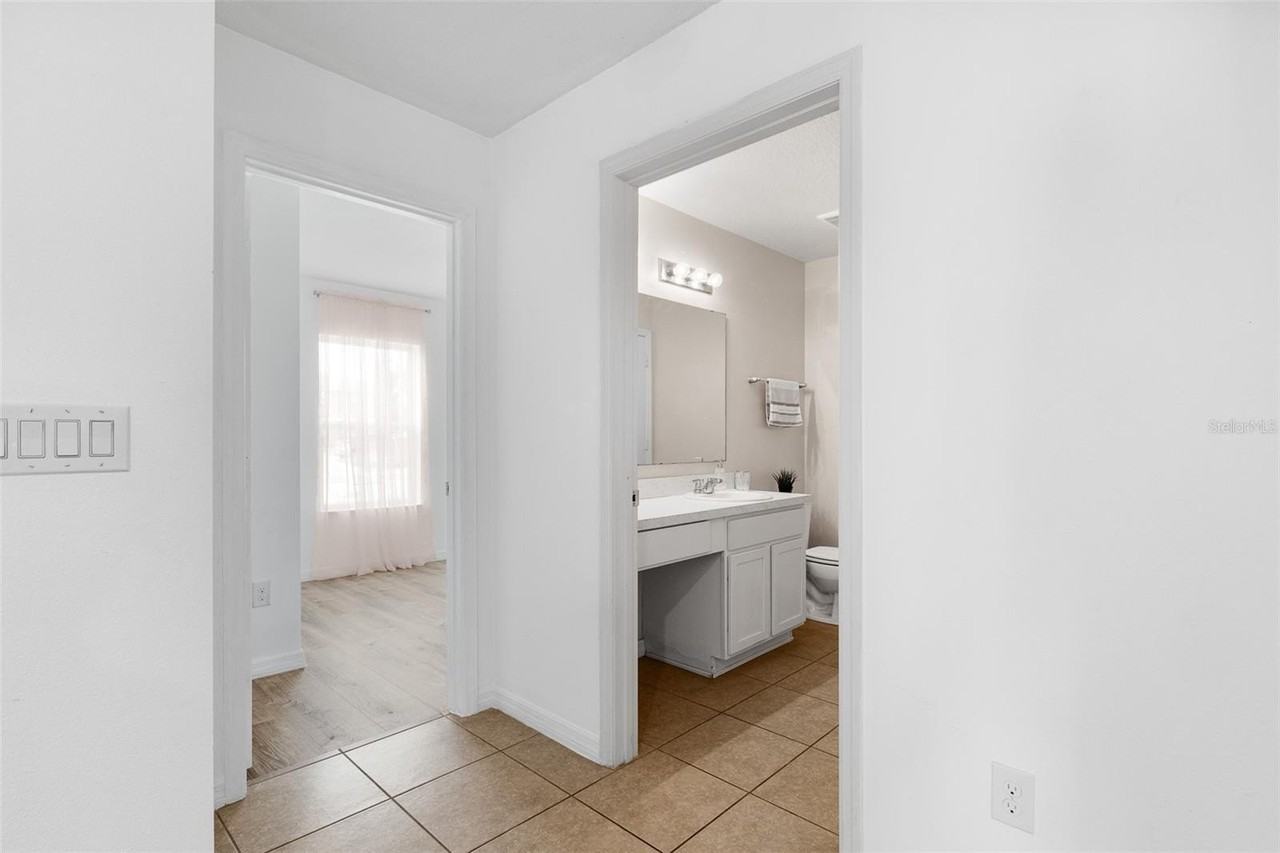 213 Lake Lucerne Way - Photo 3 of 23