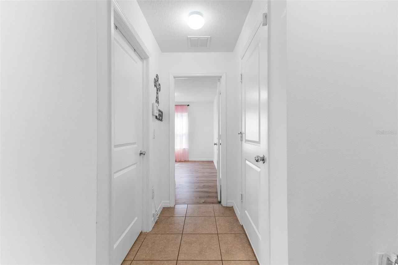 213 Lake Lucerne Way - Photo 7 of 23