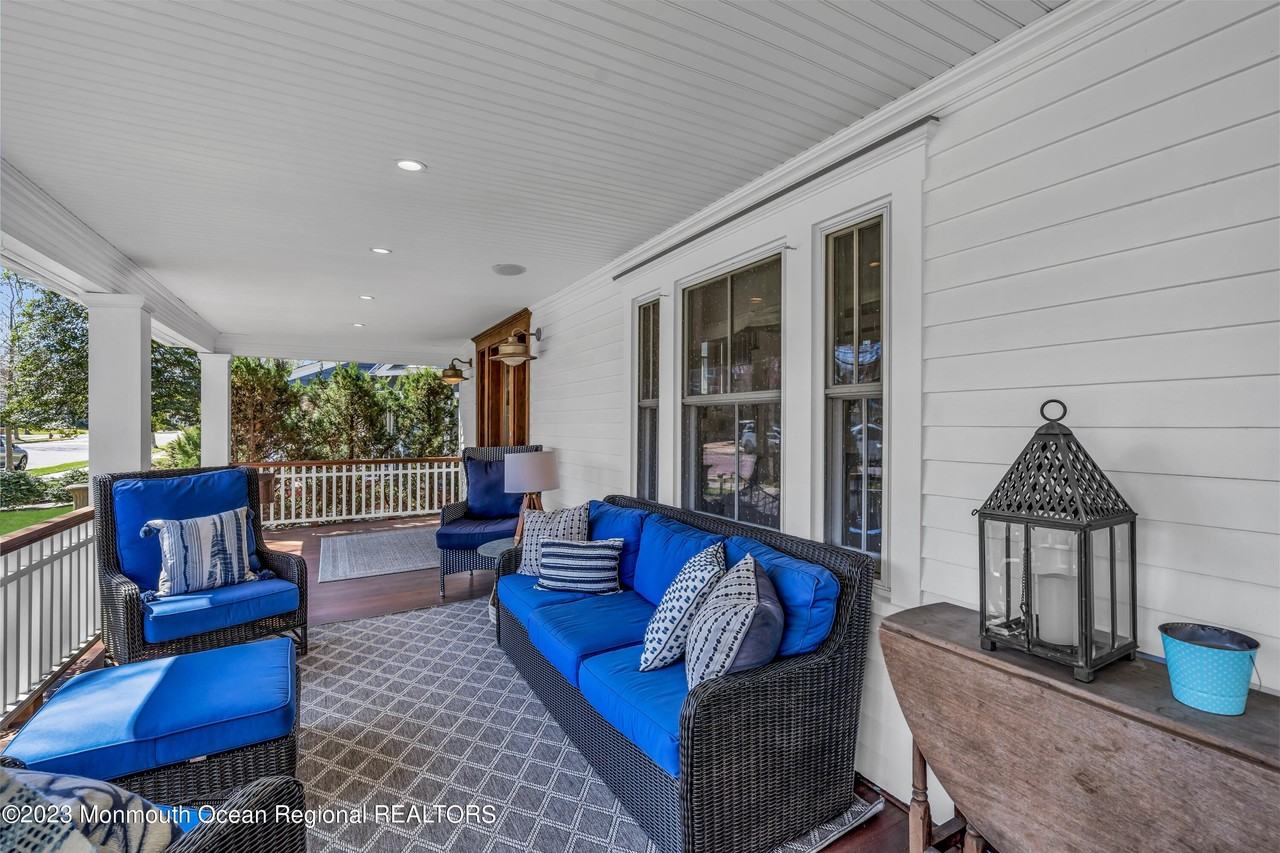 310 Worthington Ave - Photo 5 of 50